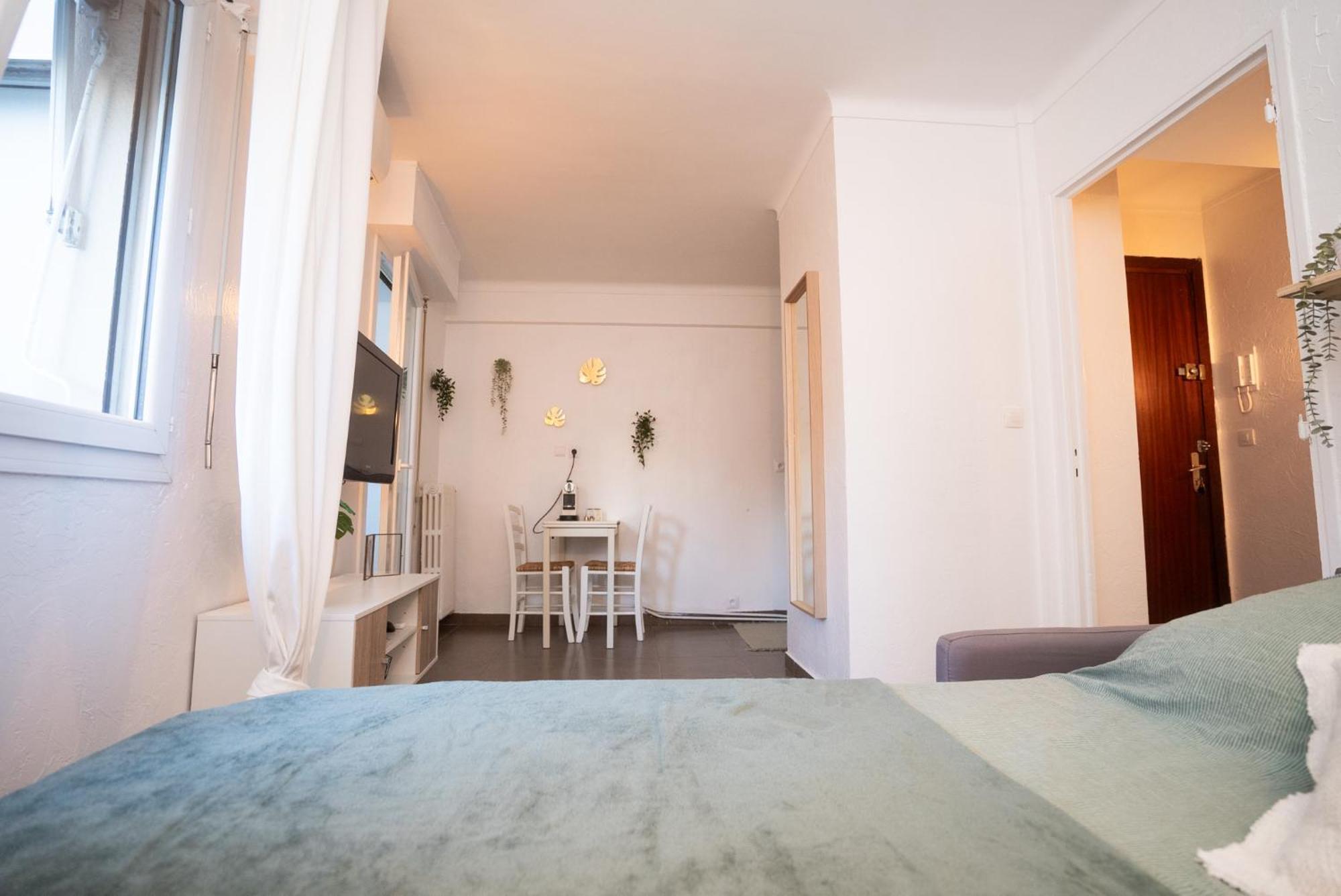 Location Studio Avec Loggia Apartamento Antibes Exterior foto